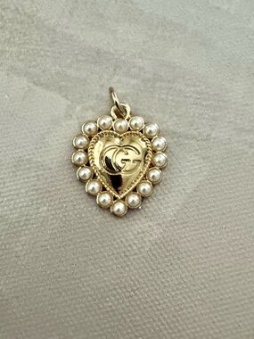 Gucci Gold Heart Pendant, charm, with Pearl Border, Diuble G GG iconic logo